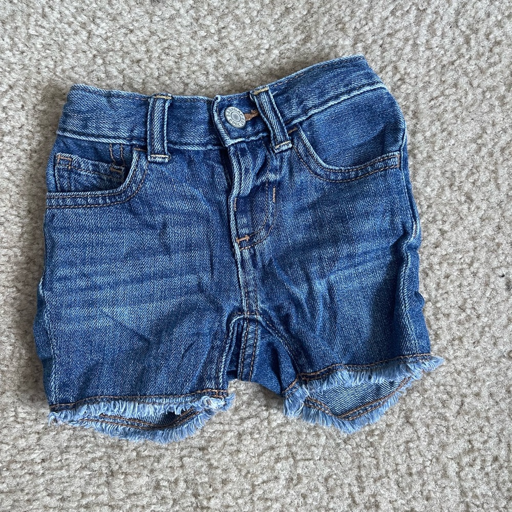 GAP SHORTS